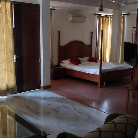 East End Retreat Bed & Breakfast Ню Делхи Екстериор снимка