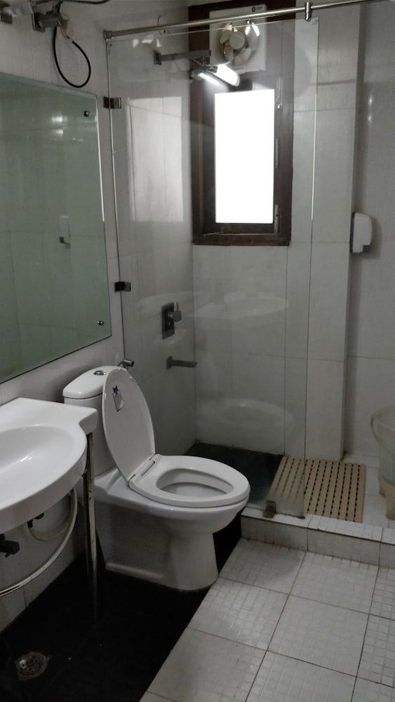 East End Retreat Bed & Breakfast Ню Делхи Екстериор снимка