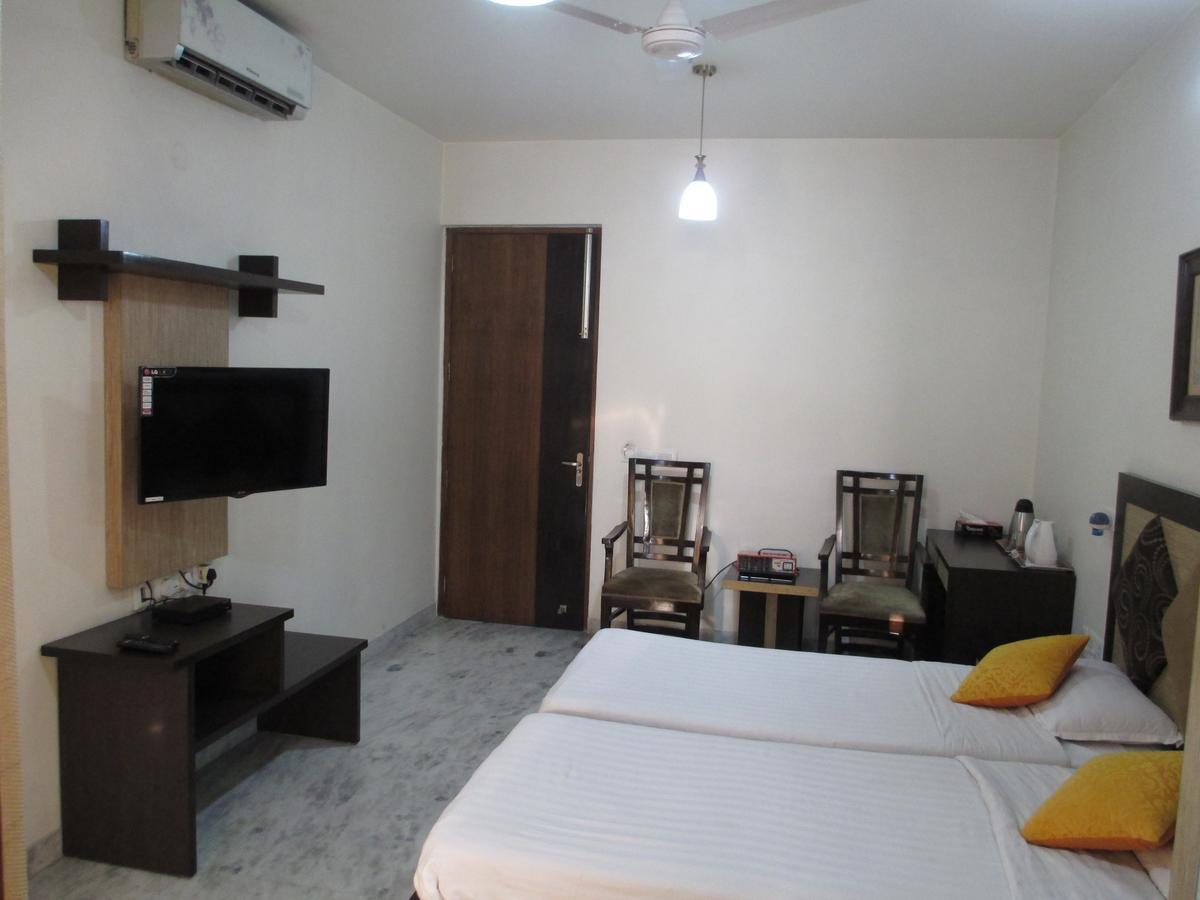 East End Retreat Bed & Breakfast Ню Делхи Екстериор снимка