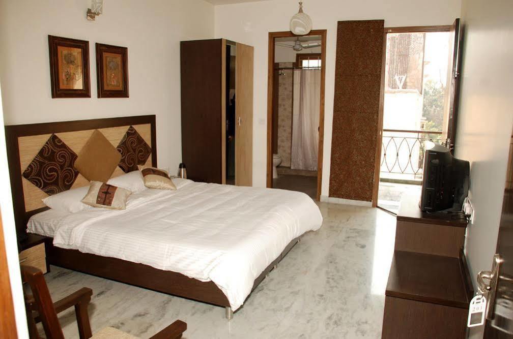 East End Retreat Bed & Breakfast Ню Делхи Екстериор снимка