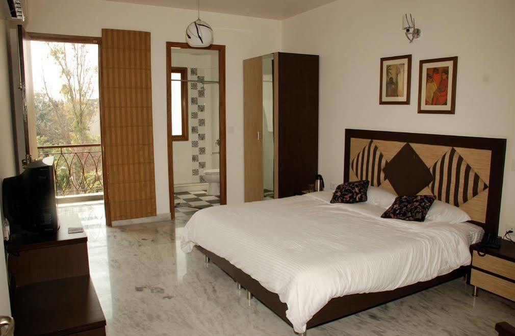 East End Retreat Bed & Breakfast Ню Делхи Екстериор снимка